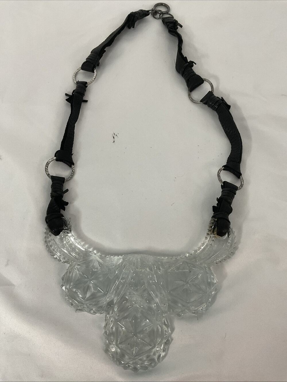 VTG VINTAGE GLASS & BLACK LEATHER STATEMENT NECKLACE